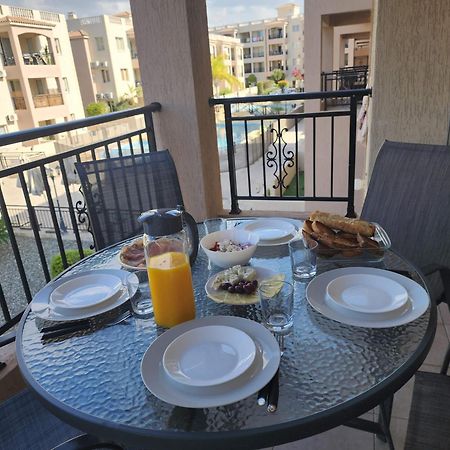 Royal-Seacrest Paphos-Center Vip Apartment Bagian luar foto