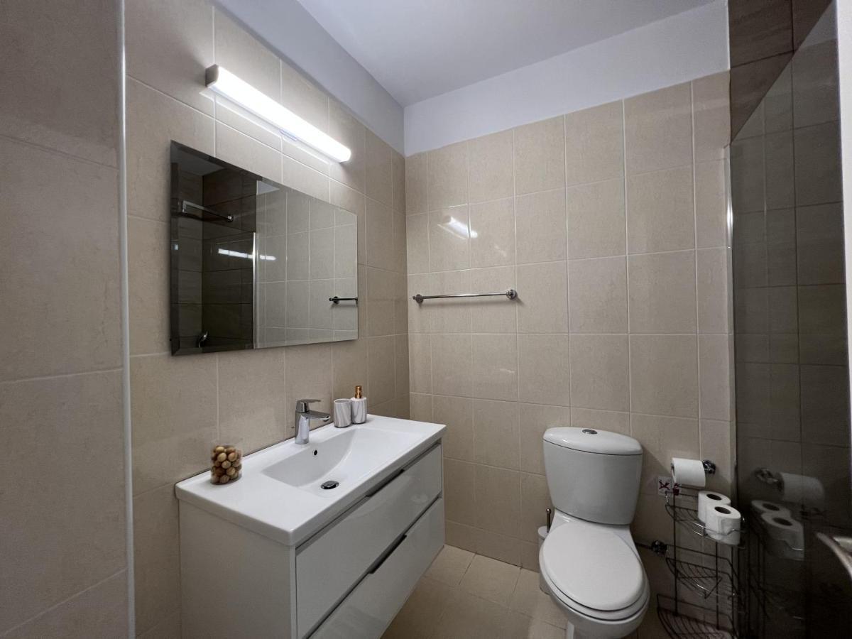 Royal-Seacrest Paphos-Center Vip Apartment Bagian luar foto